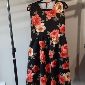 NWOT Floral pocket dress